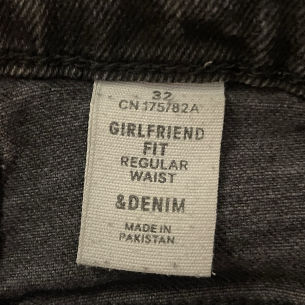 H&M Embroidered Floral Black Washed Denim Girlfriend Fit Jeans - Picture 8 of 12